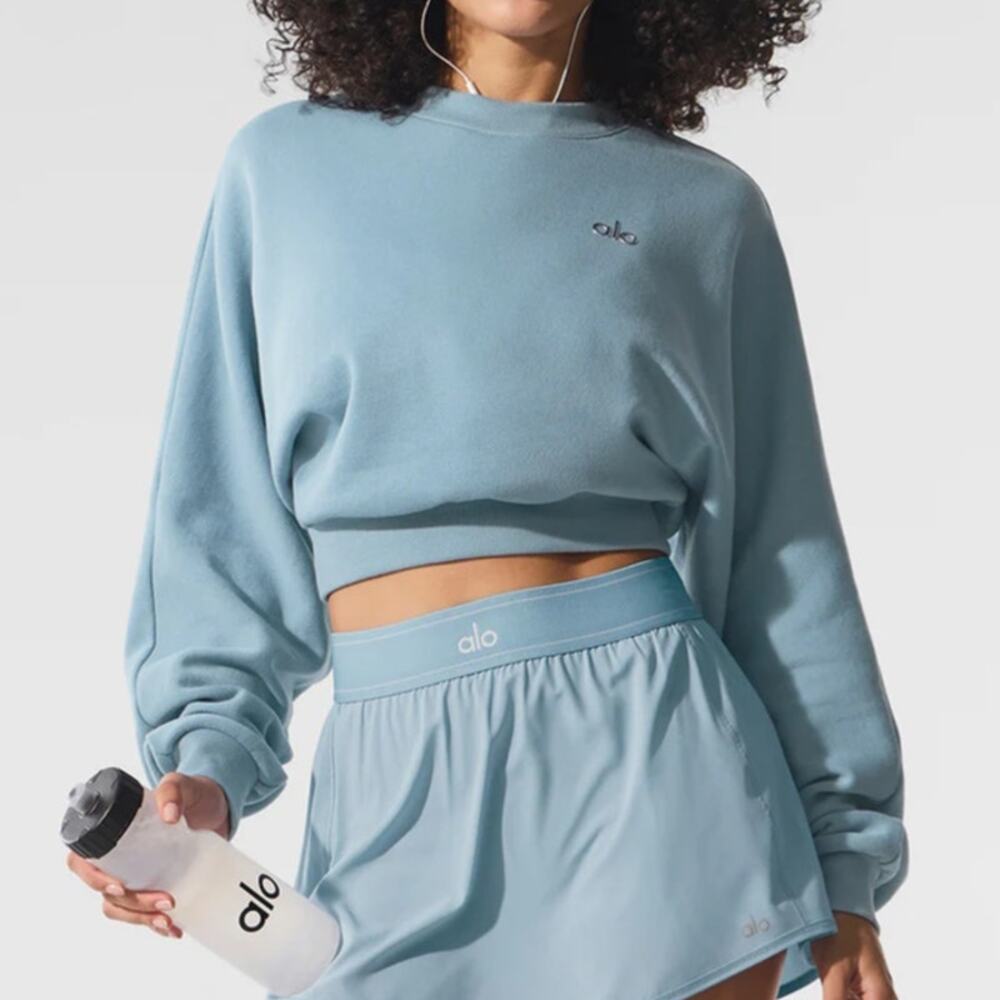 Alo Yoga Cropped Accolade Crewneck Celestial Blue Size Large EUC Sweatshirt